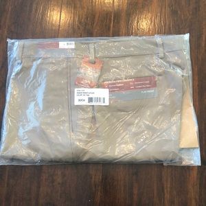 Men’s Louis Raphael Rosso khakis